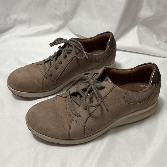 Clark’s Un Adorn Unstructured Pebble Size 7.5W (wide) Shoes - Picture 3 of 14